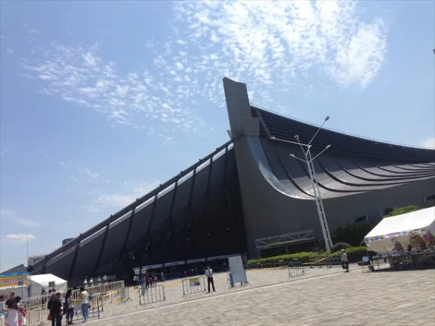 【写真を見る】東京・国立代々木競技場第一体育館では、1万3000人を動員