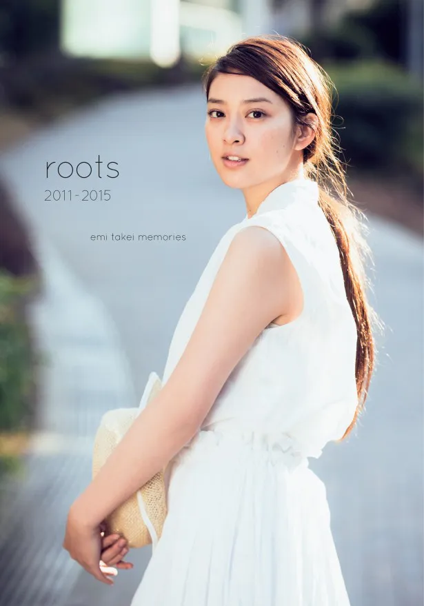 小冊子「roots」は、「月刊ザテレビジョン」の4年分の連載から未公開カットとインタビューの再録を掲載