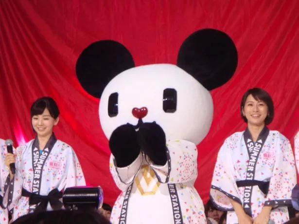 「テレ朝夏祭り」の魅力をアピールする松尾由美子アナ、ゴーちゃん。、久保田直子アナら（写真左から）