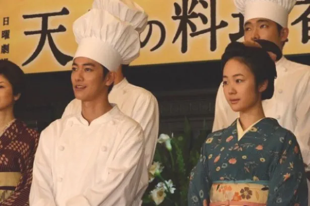 「天皇の料理番」で夫婦役を熱演した佐藤健、黒木華(写真左から)
