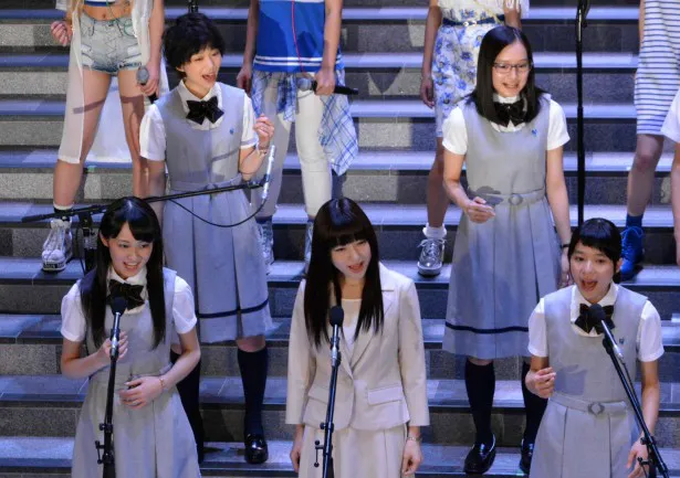 森川葵、萩原みのり(写真上段左から)、吉本実憂、神田沙也加、芳根京子(写真下段左から)