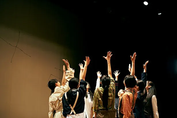 高校演劇を舞台にした映画「幕が上がる」。エキストラには本当の高校演劇の生徒も参加した