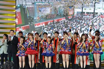お台場夢大陸にAKB登場！ファンの前で新曲初披露！