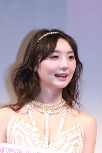 おのののか、セクシードレスで「駆け落ちしたい！」