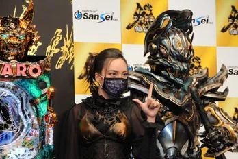 ざわちんが秋元才加に変身“眼力そっくり”で｢90点｣