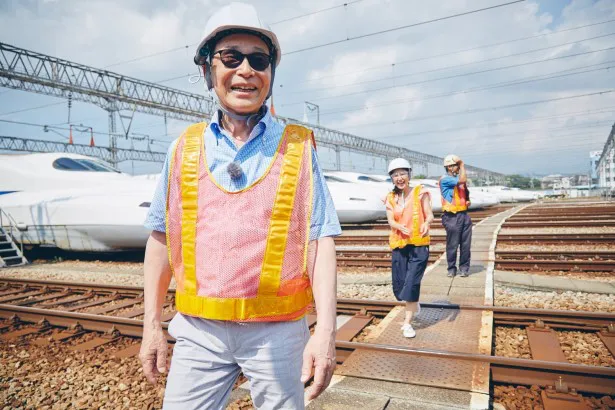 【写真を見る】9月19日(土)放送ではタモリが鉄道ファンになったきっかけの場所に足を運ぶ