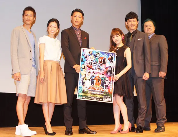 Vシネマ「特捜戦隊デカレンジャー 10 YEARS AFTER」上映会＆舞台あいさつに登場したさいねい龍二、林剛史、伊藤陽佑、木下あゆ美、菊地美香、稲田徹