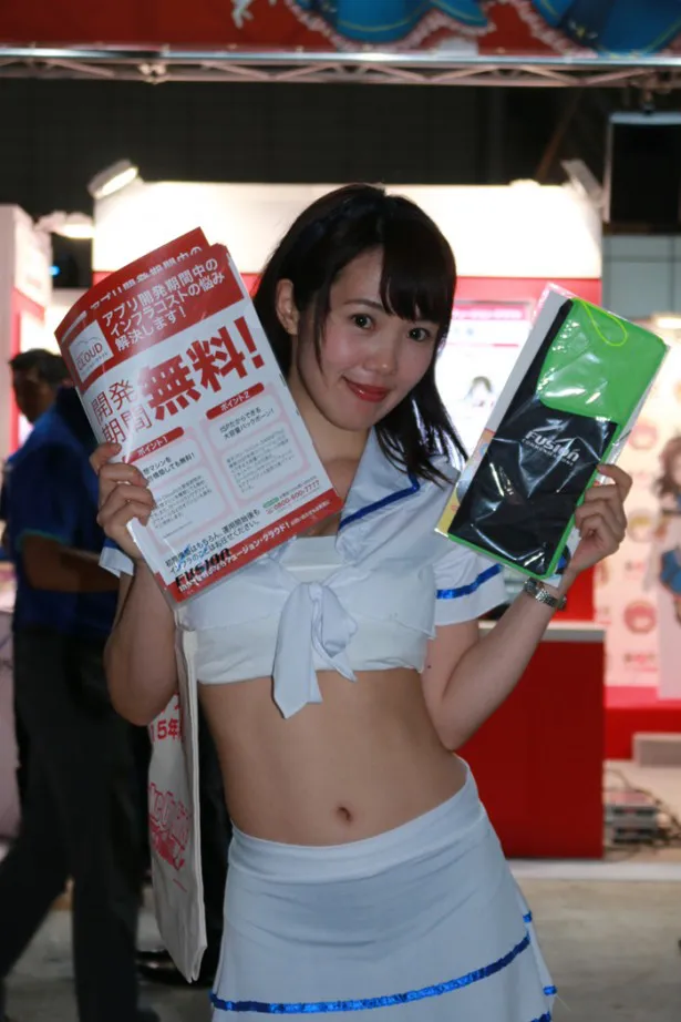 「東京ゲームショウ2015」に出展各社のブースを飾るセクシーコンパニオンたち（26/120）