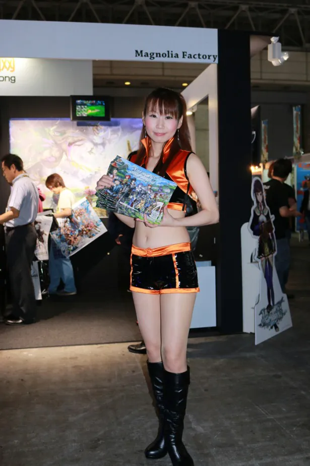 「東京ゲームショウ2015」に出展各社のブースを飾るセクシーコンパニオンたち（83/120）