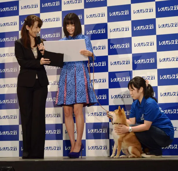 夢中で頑張る 花のjk 広瀬すずに平泉成もデレデレ 画像15 30 芸能ニュースならザテレビジョン