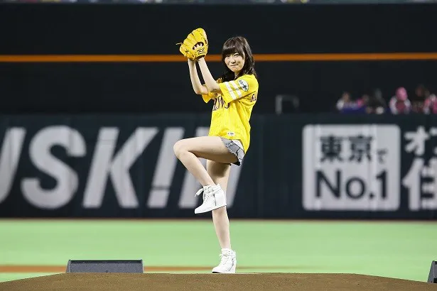 HKT48・指原莉乃が福岡ヤフオク！ドームでの始球式に登場！