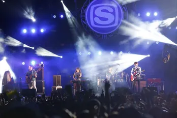 「ラブシャ」初日　ゲスの極み乙女。がトリで横綱相撲