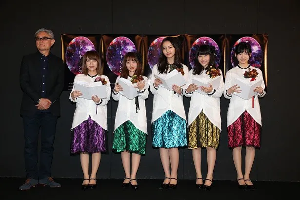 AKB48メンバー総勢90名出演するリーディングシアター「アドレナリンの夜」が10/6より公演スタート！高橋みなみら5名が囲み取材に参加！