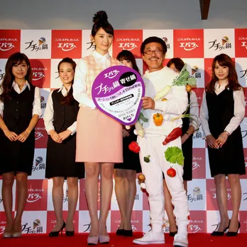 “OL”おのののか、具志堅用高の質問攻めにたじたじ