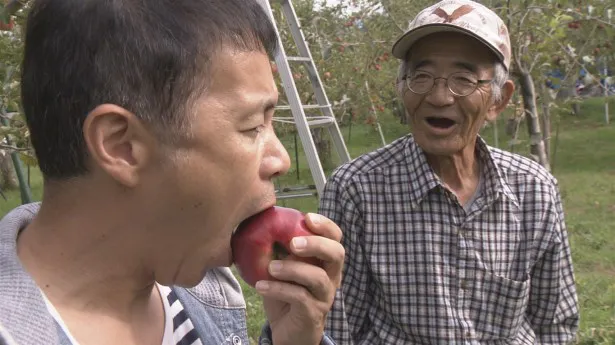 岡村はリンゴ農家・木村明則氏から逆境を生き抜く力を学ぶ
