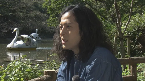 又吉直樹が「小さな旅　東京スペシャル」で、思い出の地、井の頭恩賜公園を訪ねる