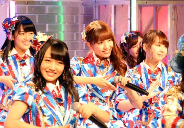 TOKYO MX開局20周年特番にサプライズ出演したAKB48