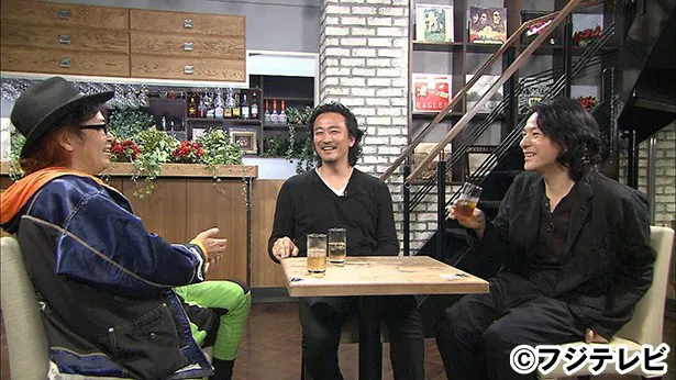 「ボクらの時代」に(左から)園子温、紀里谷和明、岩井俊二が出演。映画界の裏話などを語る