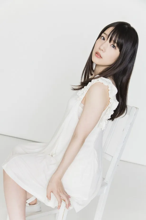 内田真礼。2014年4月に「創傷イノセンス」でアーティストデビューを果たし、これまでにシングル3枚、アルバム1枚をリリース
