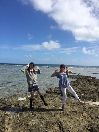 紺野あさ美、日本の絶景をバックに美女と踊る!