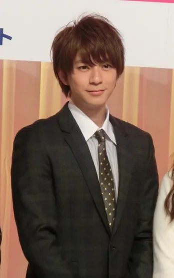 三浦翔平、現場での話し相手は小松和重だけ!?