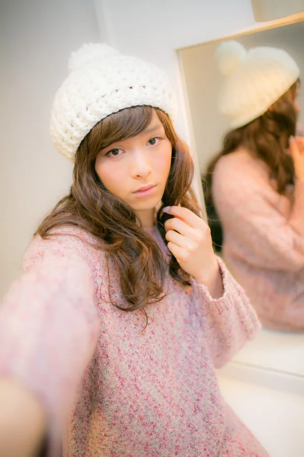 【写真を見る】かわい過ぎる中村倫也の女装姿にはTwitterでも「美少女！」とコメントが