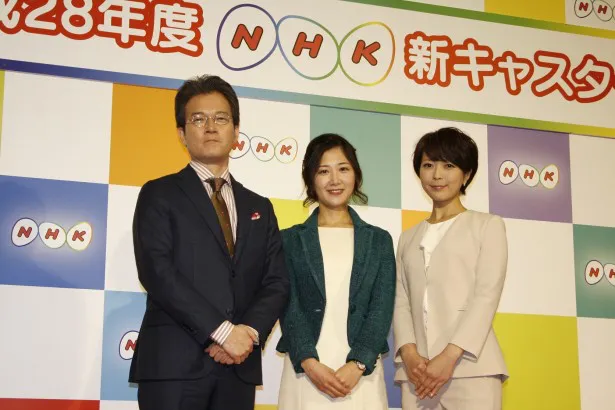 「ニュースチェック11」担当の(左から)有馬嘉男アナ、桑子真帆アナ、大成安代アナ