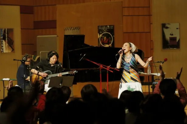 MISIAがデビュー日である2月21日に「MISIA 星空のラジオ」(NHK FM)の公開収録を行った
