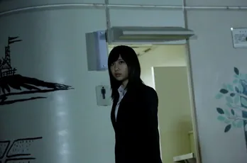 高橋朱里が公園のトイレでキケンなかくれんぼ？