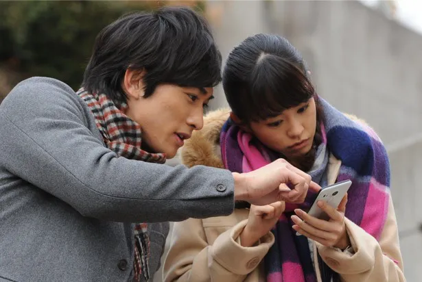 2月26日(金)の第4話では、すみれ(桐谷美玲)がついに携帯電話を購入する
