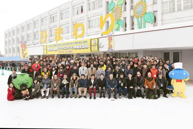 小関、森川はゆうばり恒例の雪上フォトセッションにも参加！