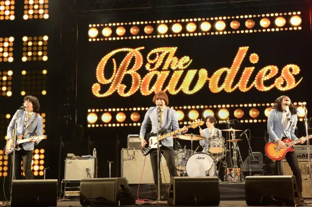 授賞式のオープニングを務め、大いに会場を盛り上げたTHE BAWDIES