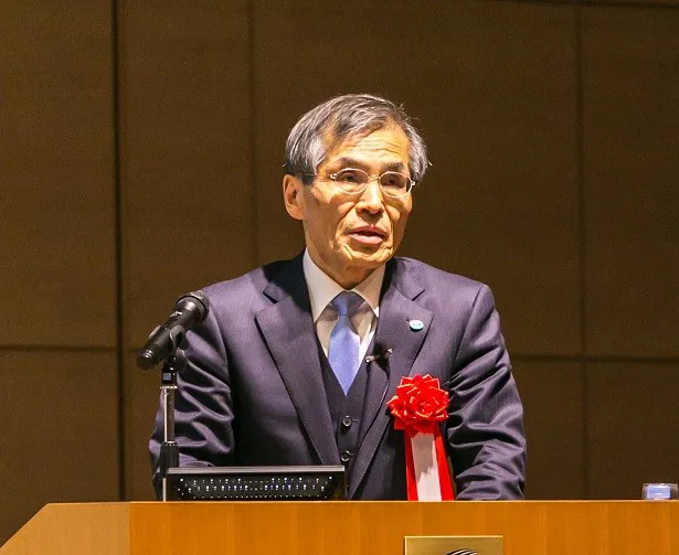 大阪大学総長、西尾章治郎氏による基調講演より。西尾氏は産学連携のための大阪大学のこれからの在り方をスピーチ