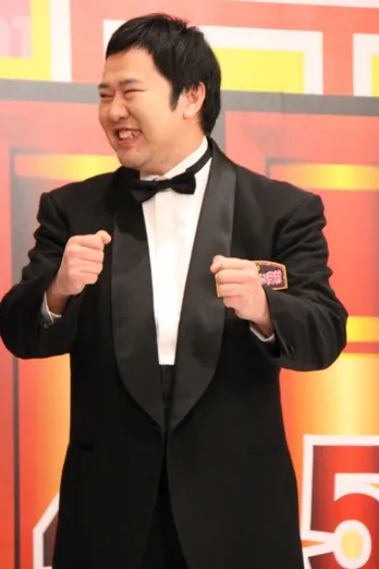 【R-1】安村「服を着ると裸が恋しくなる(笑)」