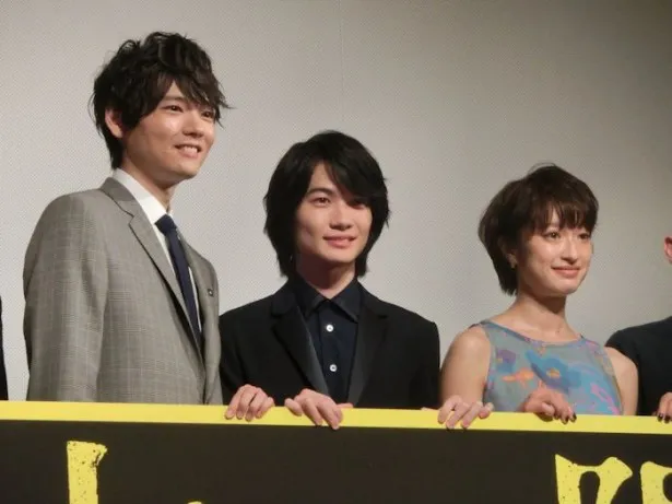 映画「太陽」の完成披露試写会に(左から)古川雄輝、神木隆之介、門脇麦が登場