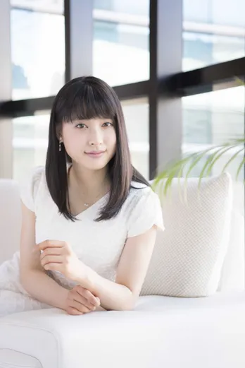 土屋太鳳が雪山ロケ語る、真野恵里菜と温泉で女子会?