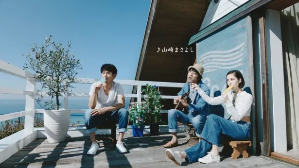 (左から)瑛太、山崎まさよし、水原希子が出演する「エドウィン」の新CMは4月8日(金)よりオンエア