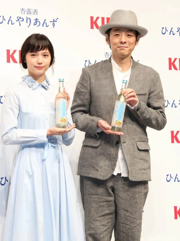 「キリン　杏露酒　ひんやりあんず」の商品＆新CM発表会に出席した宮崎と宮藤