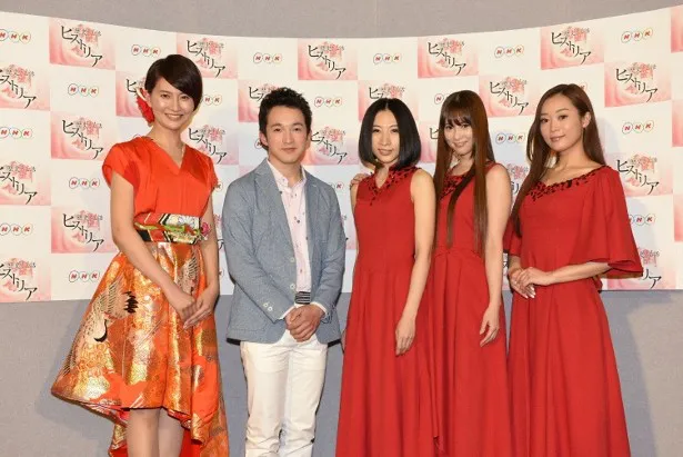 【写真を見る】左から井上あさひアナ、浅利陽介、Kalafina 