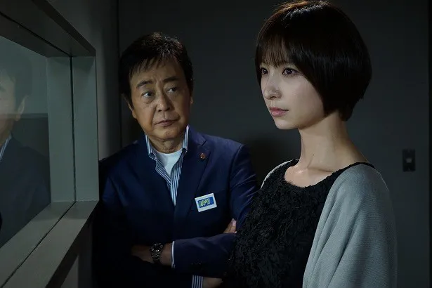「警視庁捜査一課9係」で篠田麻里子が被害者の妻を熱演