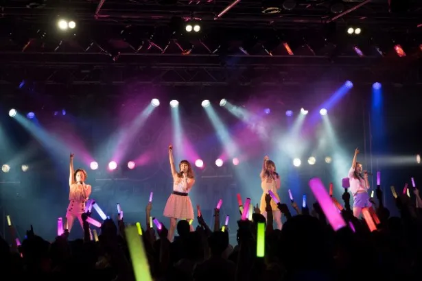 チャオ ベッラ チンクエッティが「チャオ ベッラ チンクエッティ LIVEツアー2016 ～続!!!!THE STORY IS NEVER-ENDING～」の東京公演を開催した