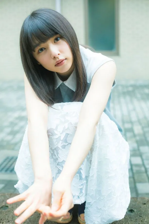 【写真を見る】桜井日奈子、19歳のピュアな笑顔がはじける撮り下ろしグラビア9選！