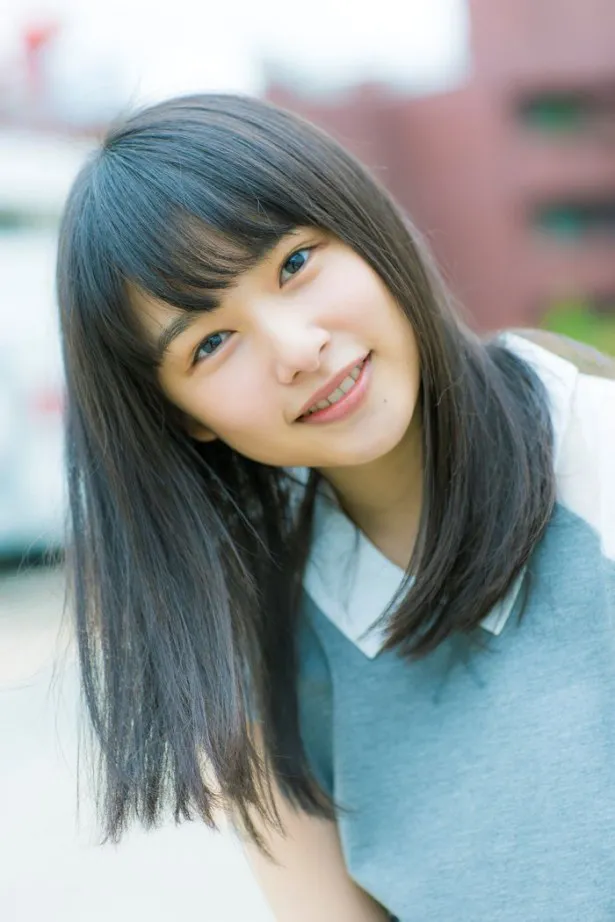 「白猫プロジェクト」などのCMで注目の桜井日奈子が、いよいよ女優デビュー