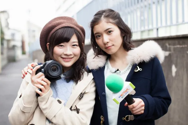 本作は、松岡茉優(右)と伊藤沙莉(左)が本人役として出演するフェイクドキュメンタリー・ドラマ