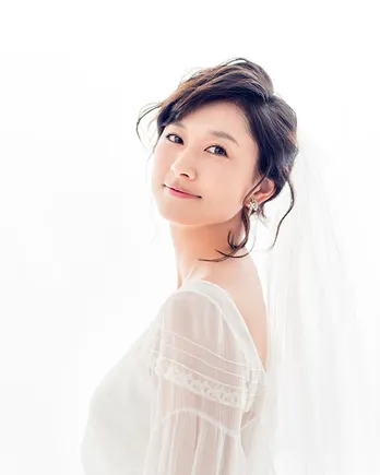 純白ウエディングドレスの菊川怜「何日か前から緊張」