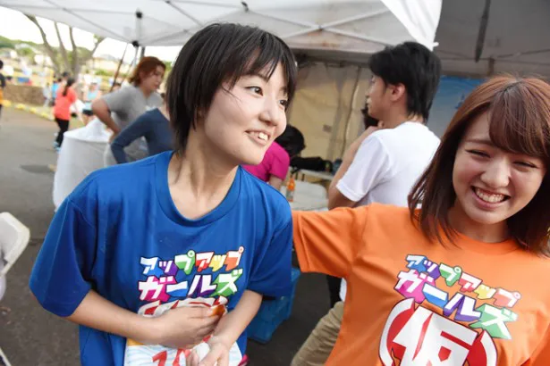 走ることが苦手というせっきー(関根梓、右)とまぁな