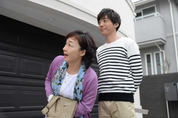 高橋とキムラ緑子(左)の夫婦役での共演も話題に