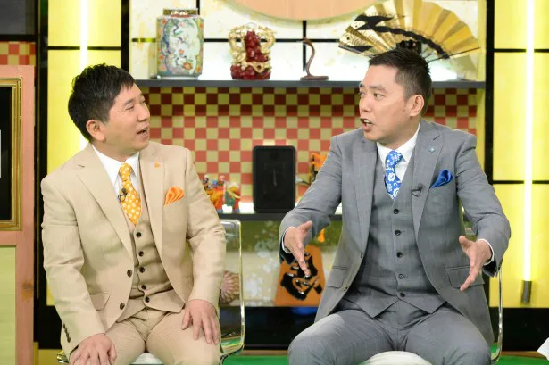 MCを務める爆笑問題・田中裕二、太田光(写真左から)