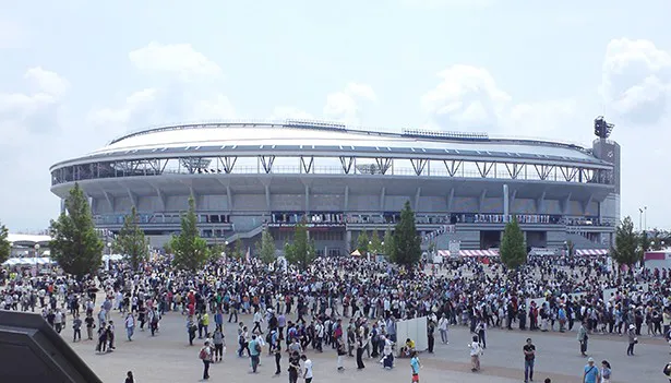 【写真を見る】ことしの選抜総選挙はHARD OFF ECO スタジアム新潟で行われた