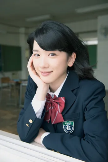 今、最も注目の若手女優・永野芽郁のキュートグラビア一挙出し！